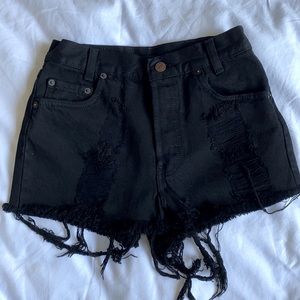 UO Renewal of Levi’s cutoff shorts